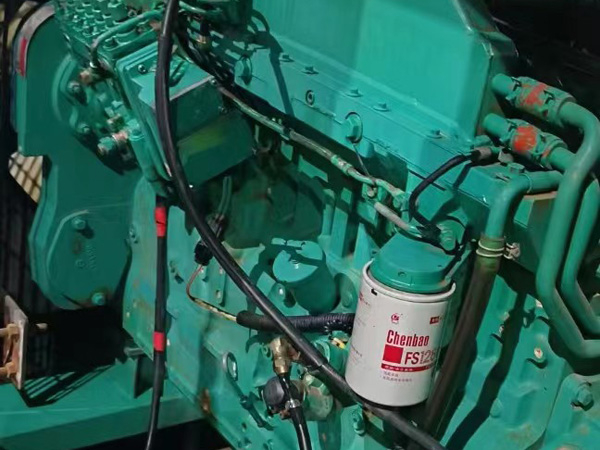 相城如何确定新的发电机组控制系统是否与原系统兼容？