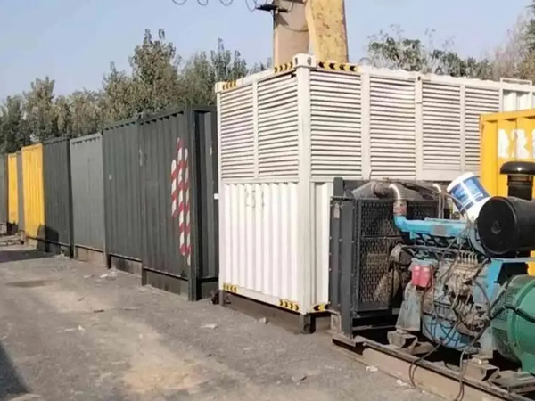 相城200KW柴油发电机机组每小时油耗是多少？